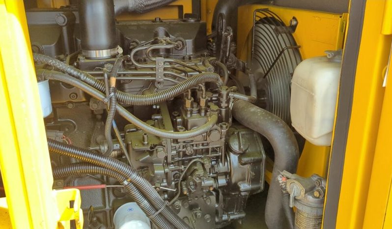 
								Used Yanmar 40 KVA Super-Silenced Industrial full									