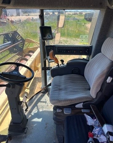 
								Used New Holland TX66 full									